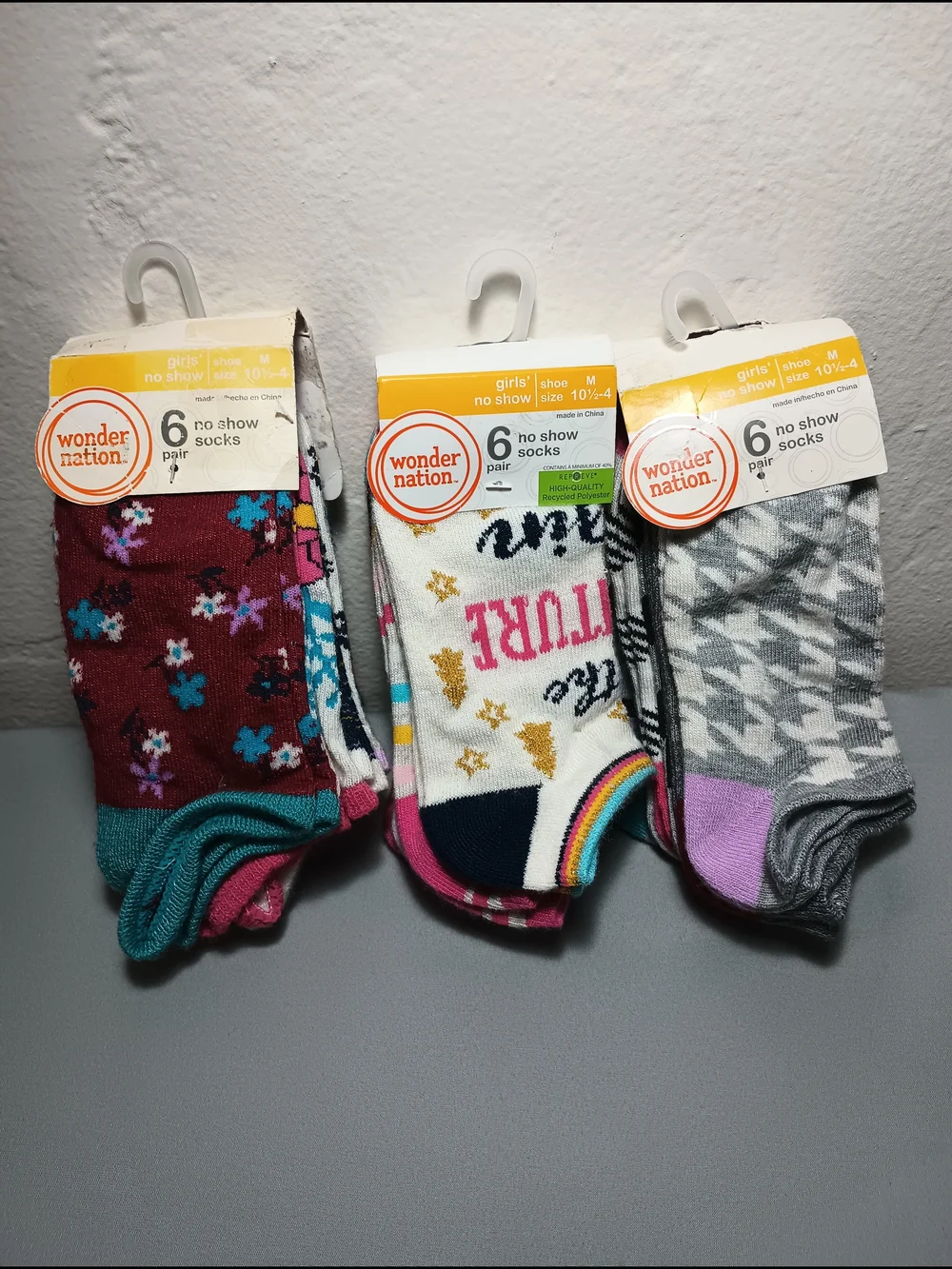 Wonder Nation Girls' No Show Socks (3)